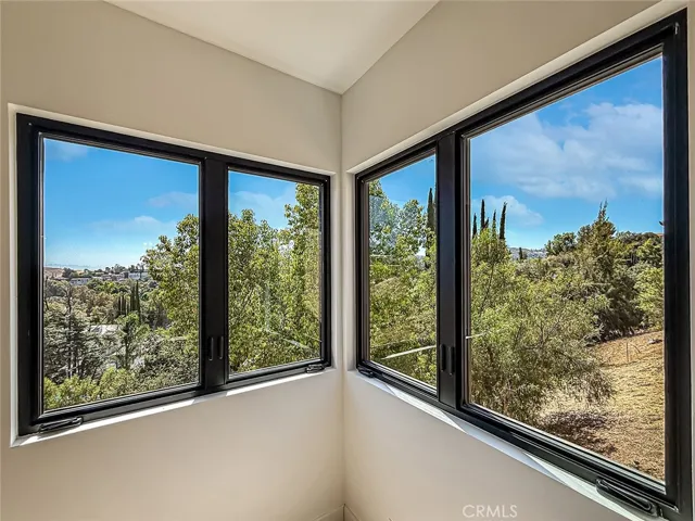 5130 Medina, Woodland Hills, California 91364