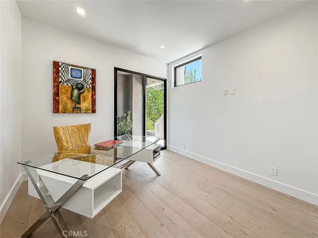 5130 Medina, Woodland Hills, California 91364