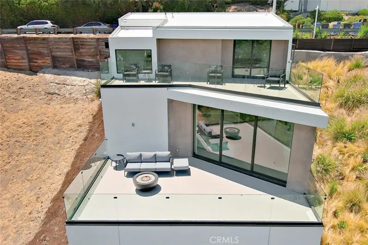 5130 Medina, Woodland Hills, California 91364