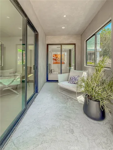 5130 Medina, Woodland Hills, California 91364