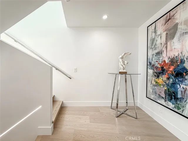 5130 Medina, Woodland Hills, California 91364
