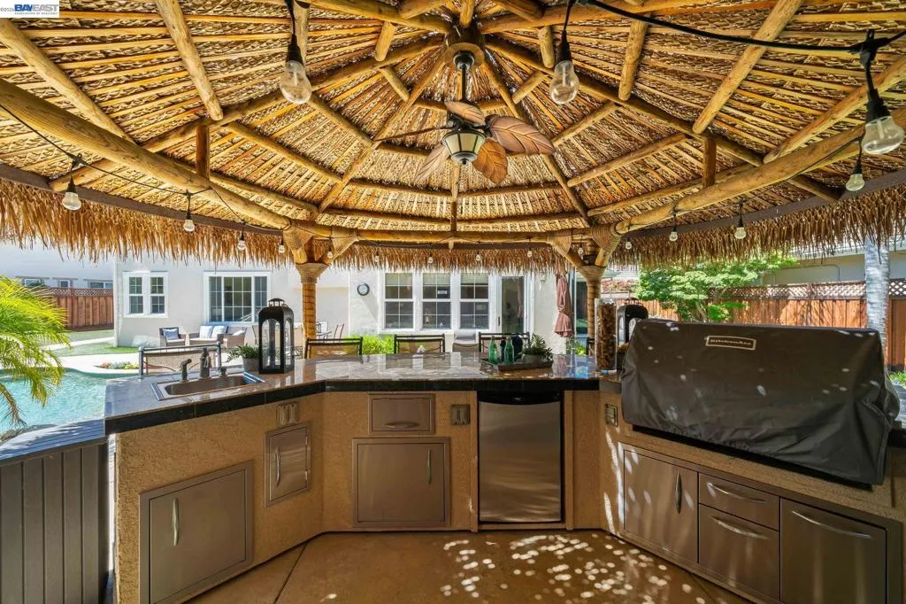 Outdoor kitchen/BBQ