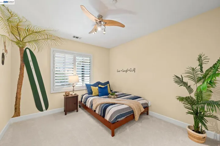 Upstairs bedroom 2