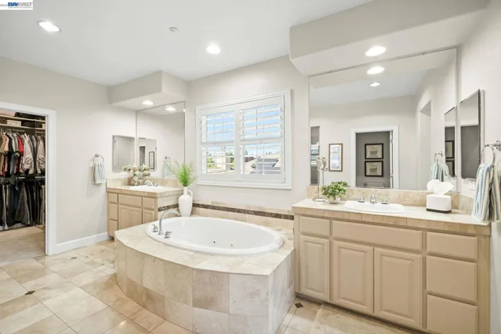 750 Trinity Hills Ln, Livermore, California 94550