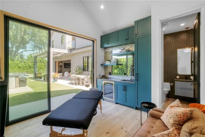 4961 Edgerton Avenue, Encino, California 91436
