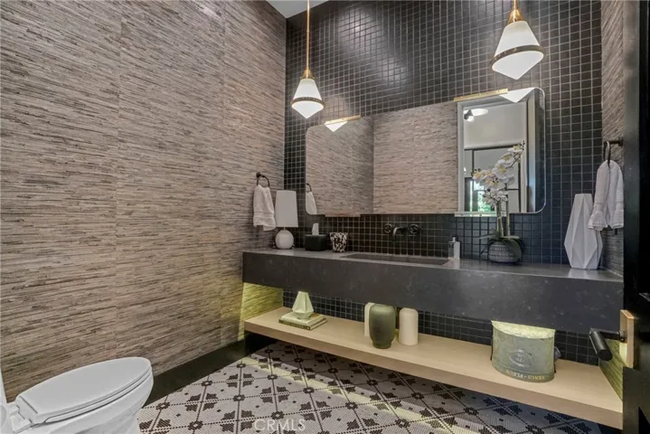 4961 Edgerton Avenue, Encino, California 91436