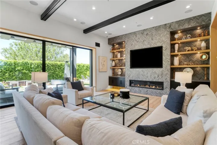 4961 Edgerton Avenue, Encino, California 91436