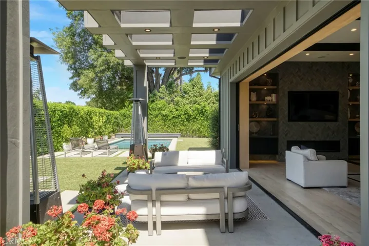 4961 Edgerton Avenue, Encino, California 91436
