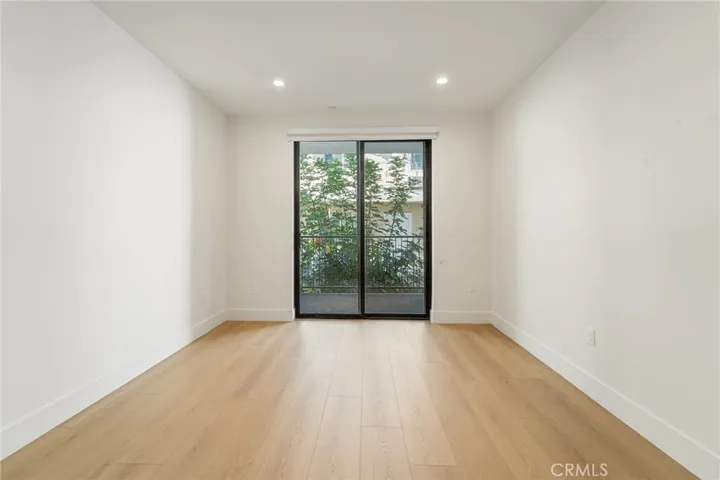7510 Sepulveda Boulevard 204, Van Nuys, California 91405