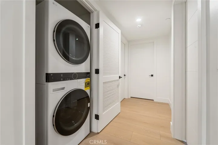 7510 Sepulveda Boulevard 204, Van Nuys, California 91405