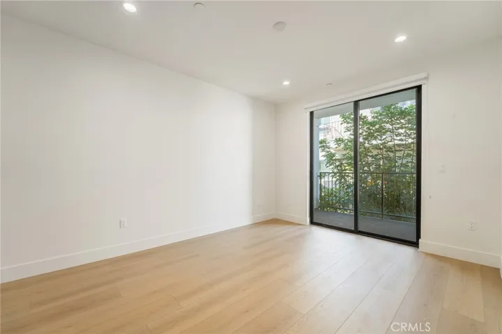 7510 Sepulveda Boulevard 204, Van Nuys, California 91405