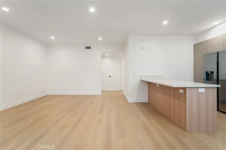 7510 Sepulveda Boulevard 204, Van Nuys, California 91405
