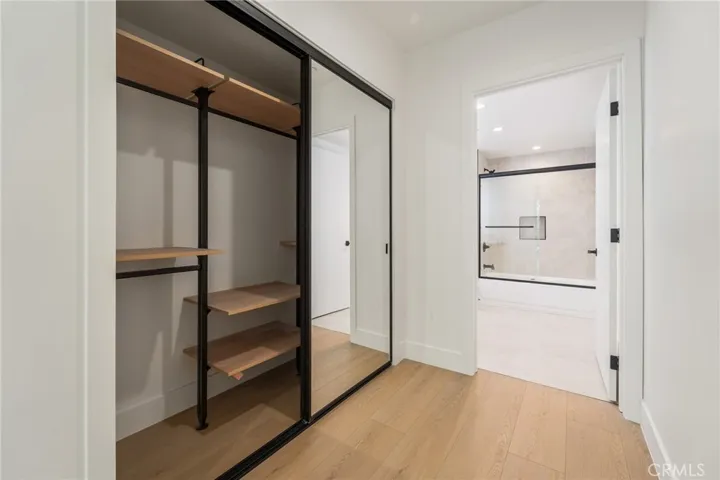 7510 Sepulveda Boulevard 204, Van Nuys, California 91405