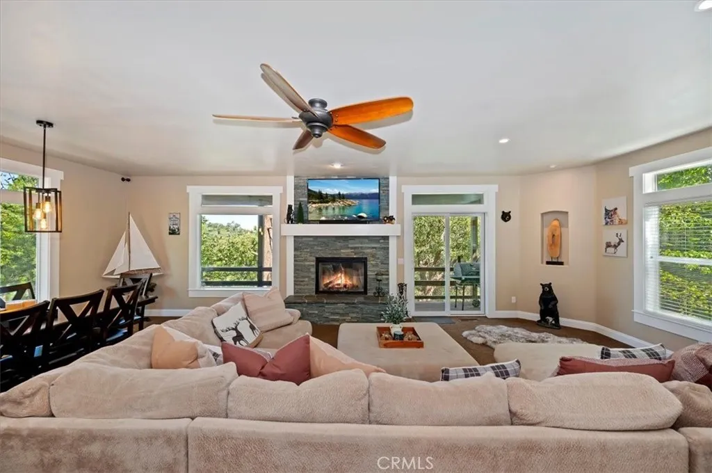 1036 Sandalwood, Lake Arrowhead, California 92352 — photo 4