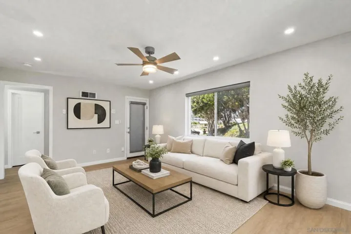 https://zimg.paragon.ice.com/ParagonImages/Property/PA/SDMLS/-530364/15/533/400/9a2bd2d71e14a48e088816d00aa220d0/3/d8a19b270d2fbdde14239d274eb5de6e/-530364-dcaeed23-363a-45c3-89d8-f5ad43027ce1.JPG
