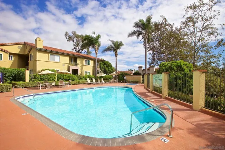 7405 Charmant Dr 2423, San Diego, California 92122