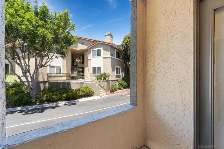 7405 Charmant Dr 2423, San Diego, California 92122
