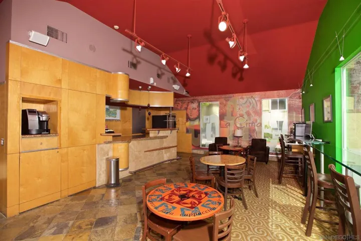 7405 Charmant Dr 2423, San Diego, California 92122
