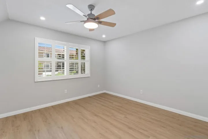 7405 Charmant Dr 2423, San Diego, California 92122