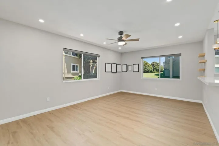 7405 Charmant Dr 2423, San Diego, California 92122