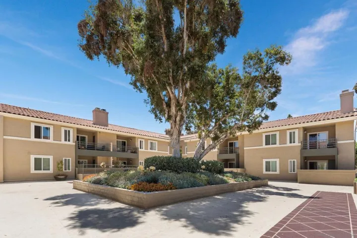 7405 Charmant Dr 2423, San Diego, California 92122