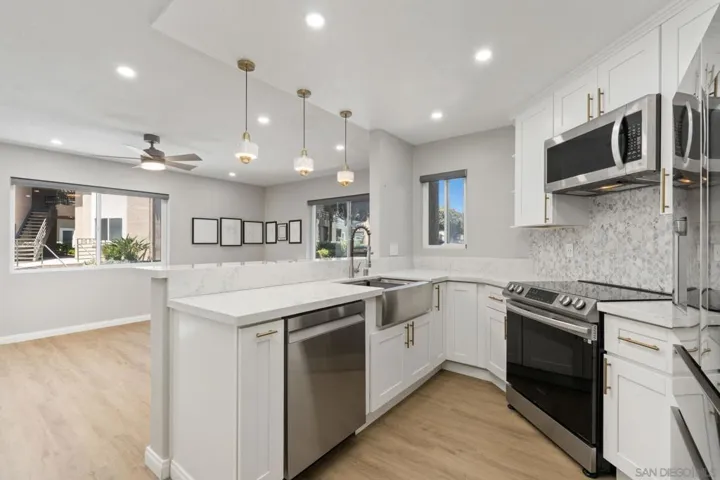 7405 Charmant Dr 2423, San Diego, California 92122