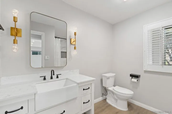 7405 Charmant Dr 2423, San Diego, California 92122