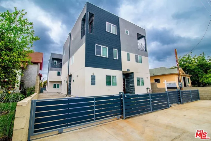 1625 S New Hampshire Avenue 1/2, Los Angeles, California 90006