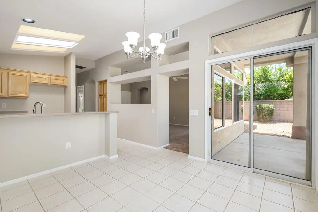 18-web-or-mls-DFChampagne_OPMG_0626_018