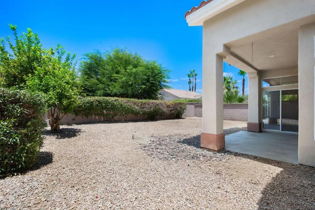 35-web-or-mls-DFChampagne_OPMG_0626_035