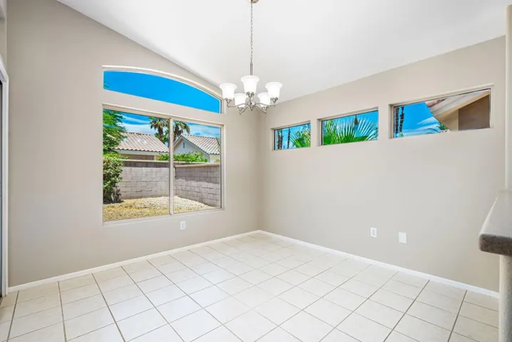 17-web-or-mls-DFChampagne_OPMG_0626_017