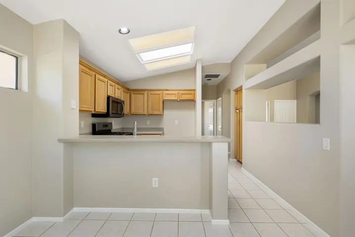 19-web-or-mls-DFChampagne_OPMG_0626_019