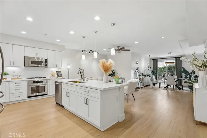 617 Rockefeller, Irvine, California 92612