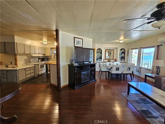 12022 E Highway 20, Clearlake Oaks, California 95423