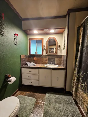 12022 E Highway 20, Clearlake Oaks, California 95423