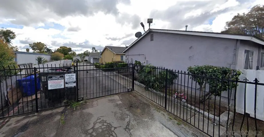 1515 S 40th St, San Diego, California 92113