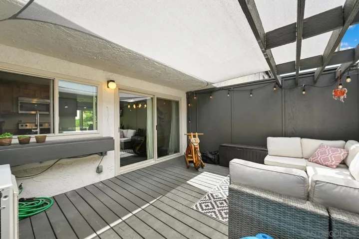 1242 River Glen Row 40, San Diego, California 92111