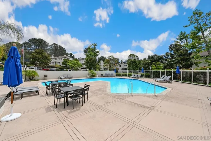 1242 River Glen Row 40, San Diego, California 92111