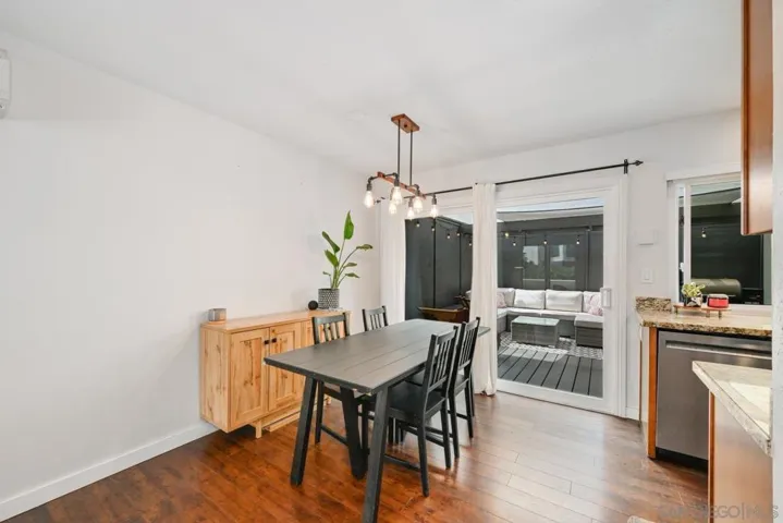1242 River Glen Row 40, San Diego, California 92111