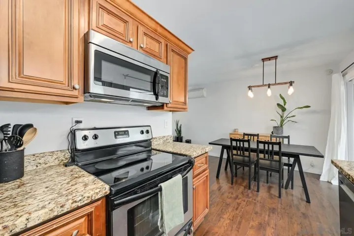 1242 River Glen Row 40, San Diego, California 92111