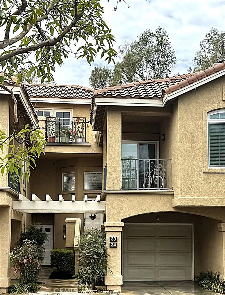 8215 E White Oak Ridge 33