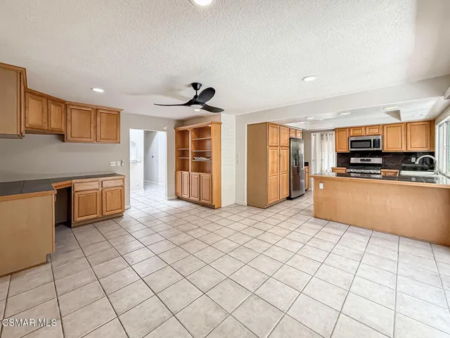 cFamily and Kitchen1