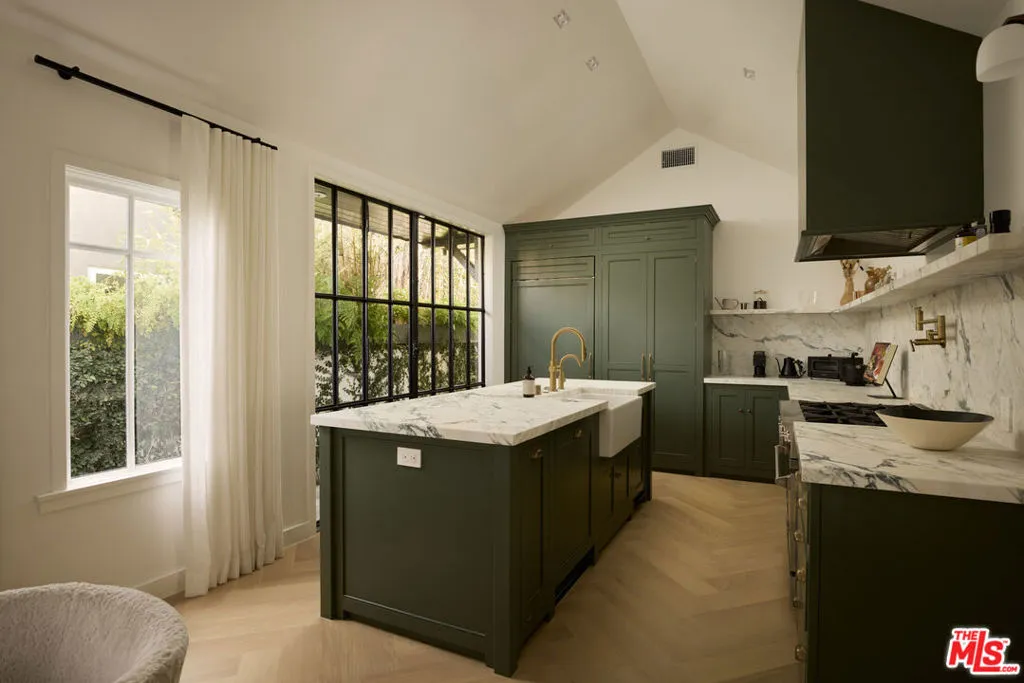 1720 Washington Way, Venice, California 90291 — photo 5