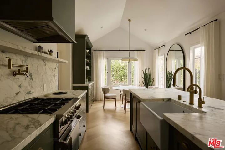 1720 Washington Way, Venice, California 90291