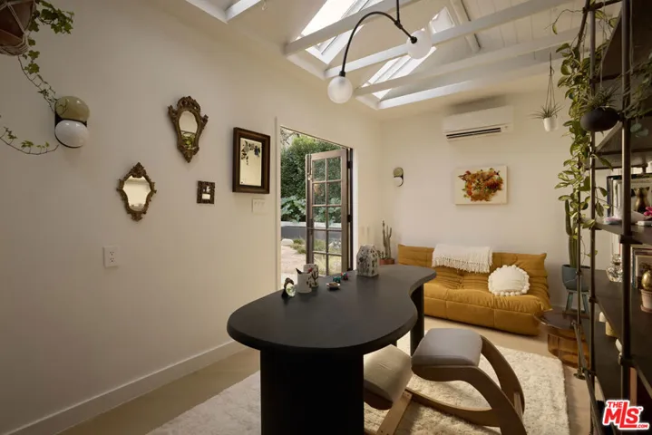 1720 Washington Way, Venice, California 90291
