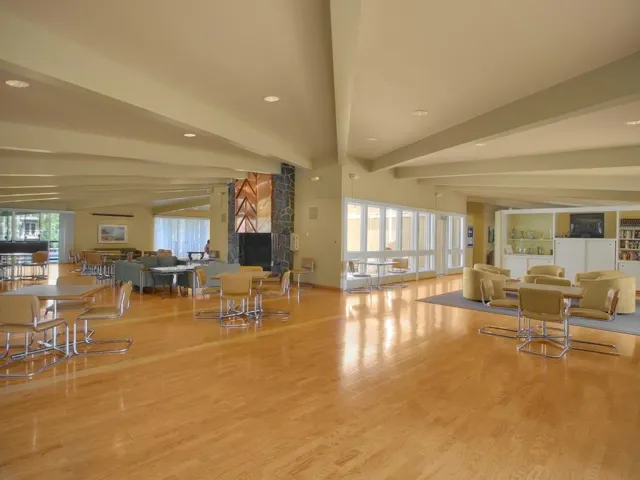 930 Peninsula Avenue 306, San Mateo, California 94401