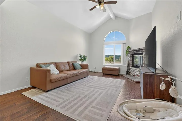 4 Carriage Lane, Scotts Valley, California 95066