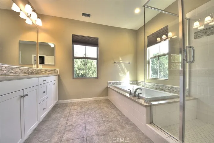 46 Larkfield, Irvine, California 92620