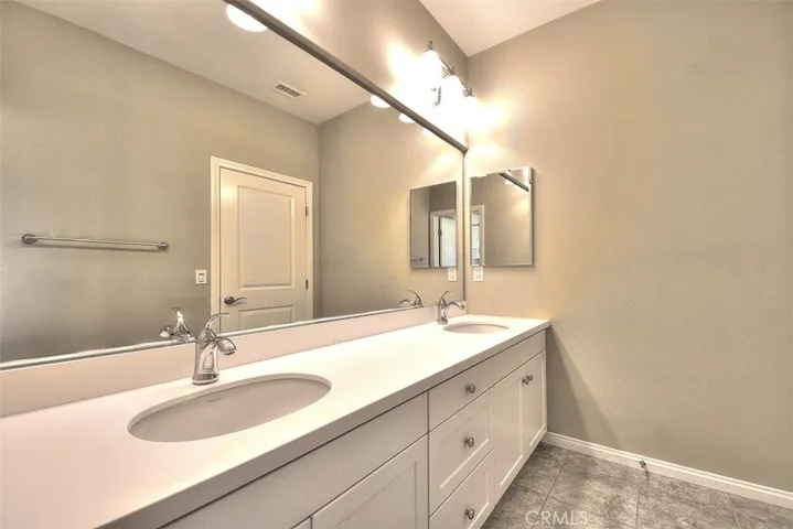 46 Larkfield, Irvine, California 92620