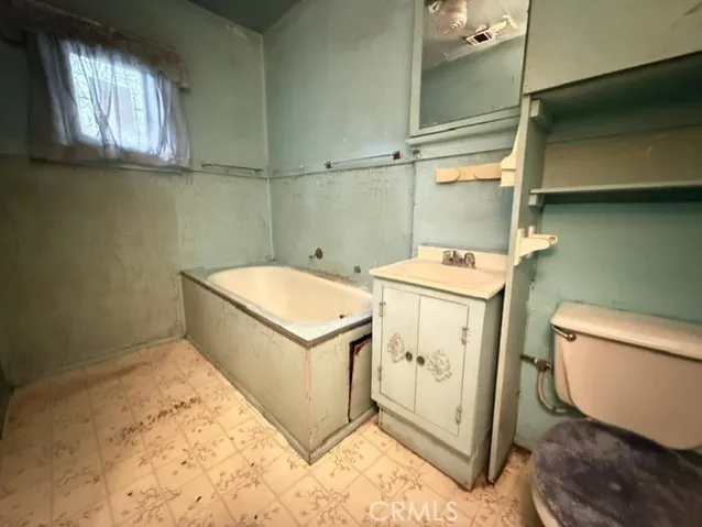 2148 Myrtle, Long Beach, California 90806